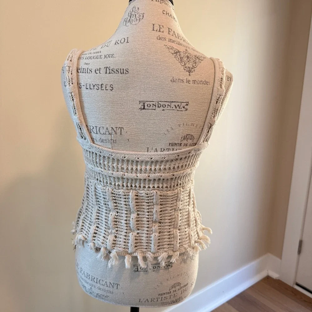 Old Navy Women's Beige Crochet Tank Top Size M - Picture 2 of 4